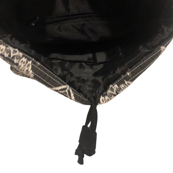 No Boundaries Boho Quilted Backpack Front Snap Pockets Inner Drawstring Closure - Picture 11 of 11